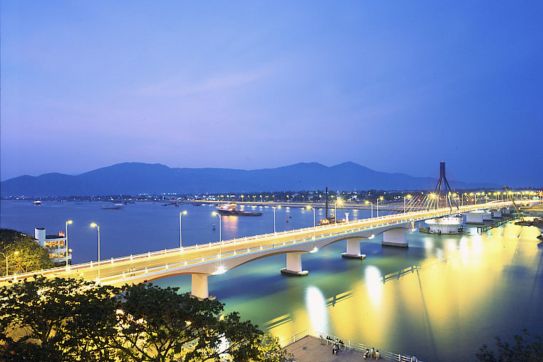 Hanoi, Da Nang named most attractive destinations in Asia