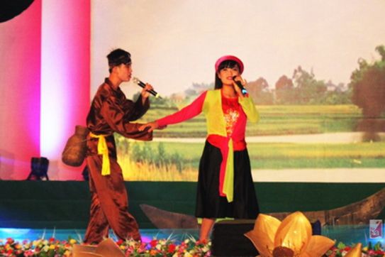 UNESCO lists "Vi" and "Giam" folk songs in central Vietnam as Cultural Heritage of Humanity