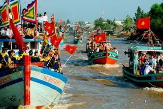 Vietnam recognizes festival, tree as national heritages