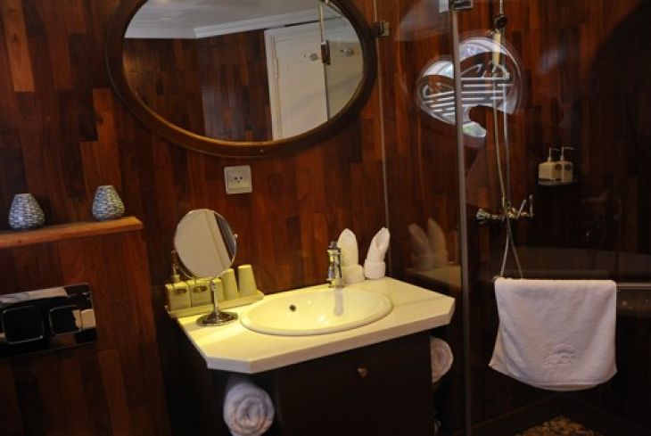 Bathroom Deluxe cabin