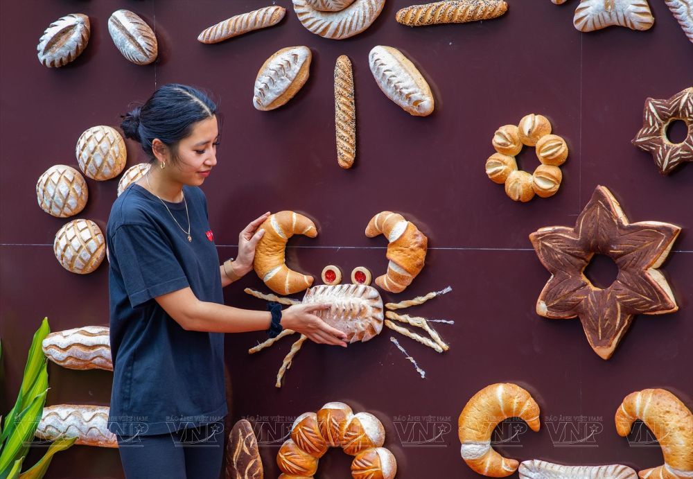 HCMC banh mi festival draws thousands of sandwich eaters 4